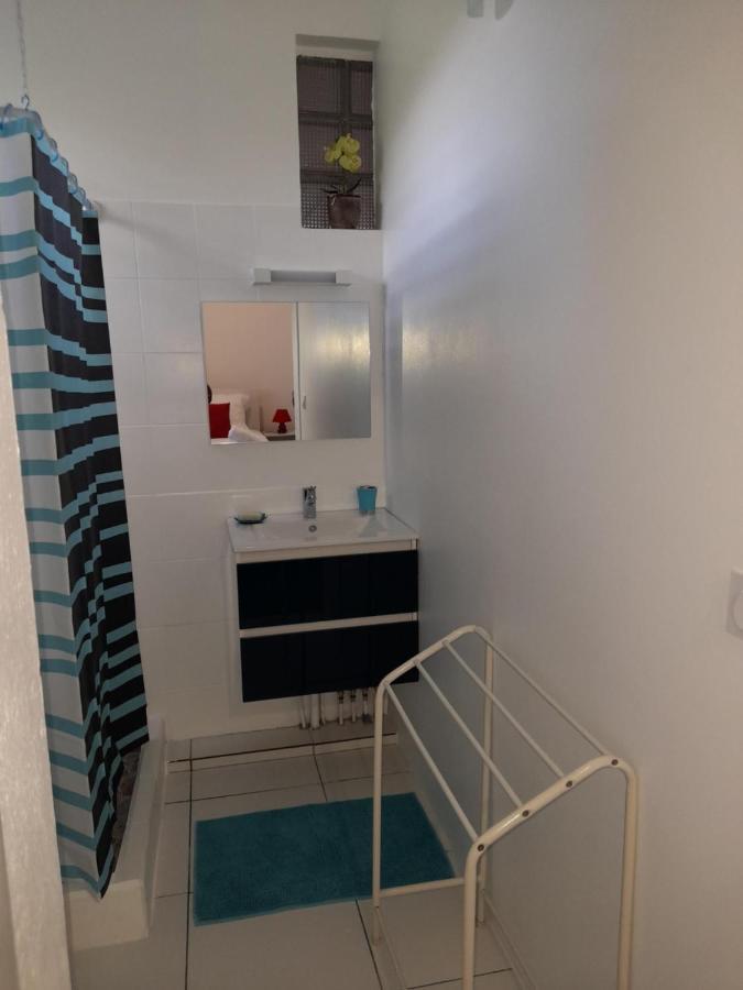 Chez Lucile Et Gilbert Apartman Bouillante Kültér fotó