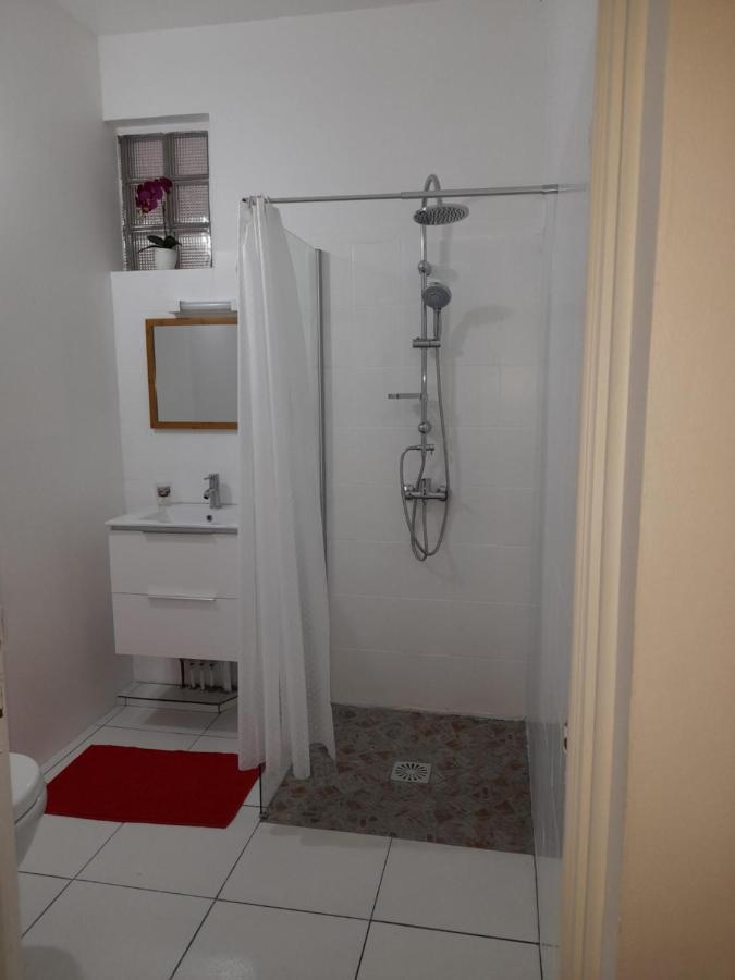 Chez Lucile Et Gilbert Apartman Bouillante Kültér fotó